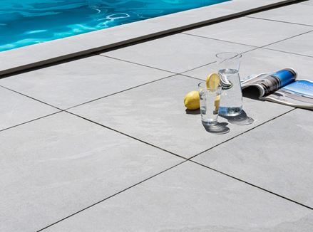 Deko-auf-Alpine-Grey-Terrasse-SN