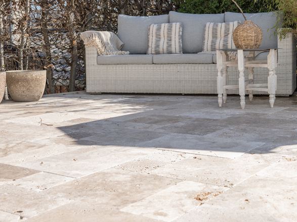 Terrassenplatten Travertin Rustic Sofa
