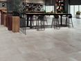 Hellgraue Betonoptik mit Pure Clay Betonoptik-Fliesen Pure Clay mit Tisch und Stühlen