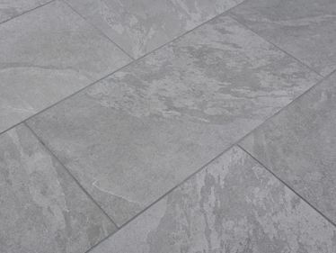 Schieferoptik-Fliesen Alpine Grey, diagonale Ansicht
