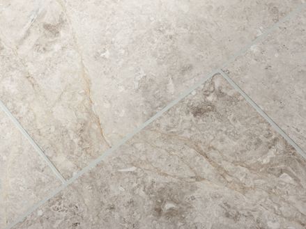 Marmor-Fliesen Silver Shadow, seitliche Aufnahme