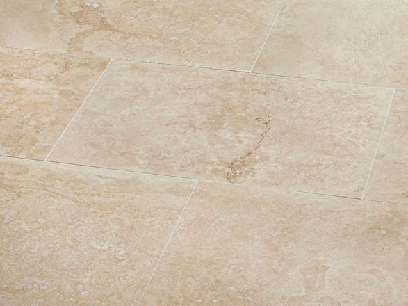 Travertin-Fliesen Classic Light seitliche Aufnahme