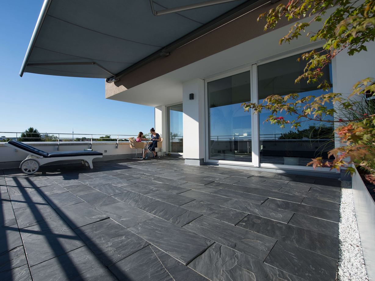 Dachterrasse mit Schieferplatten Black Rustic