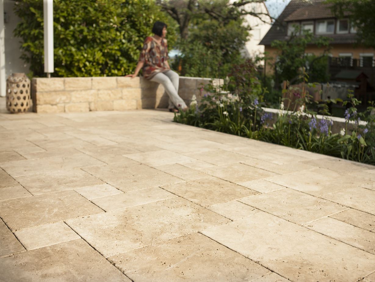 Kundenfoto: Travertin Medium SELECT Terrasse Froschperspektive